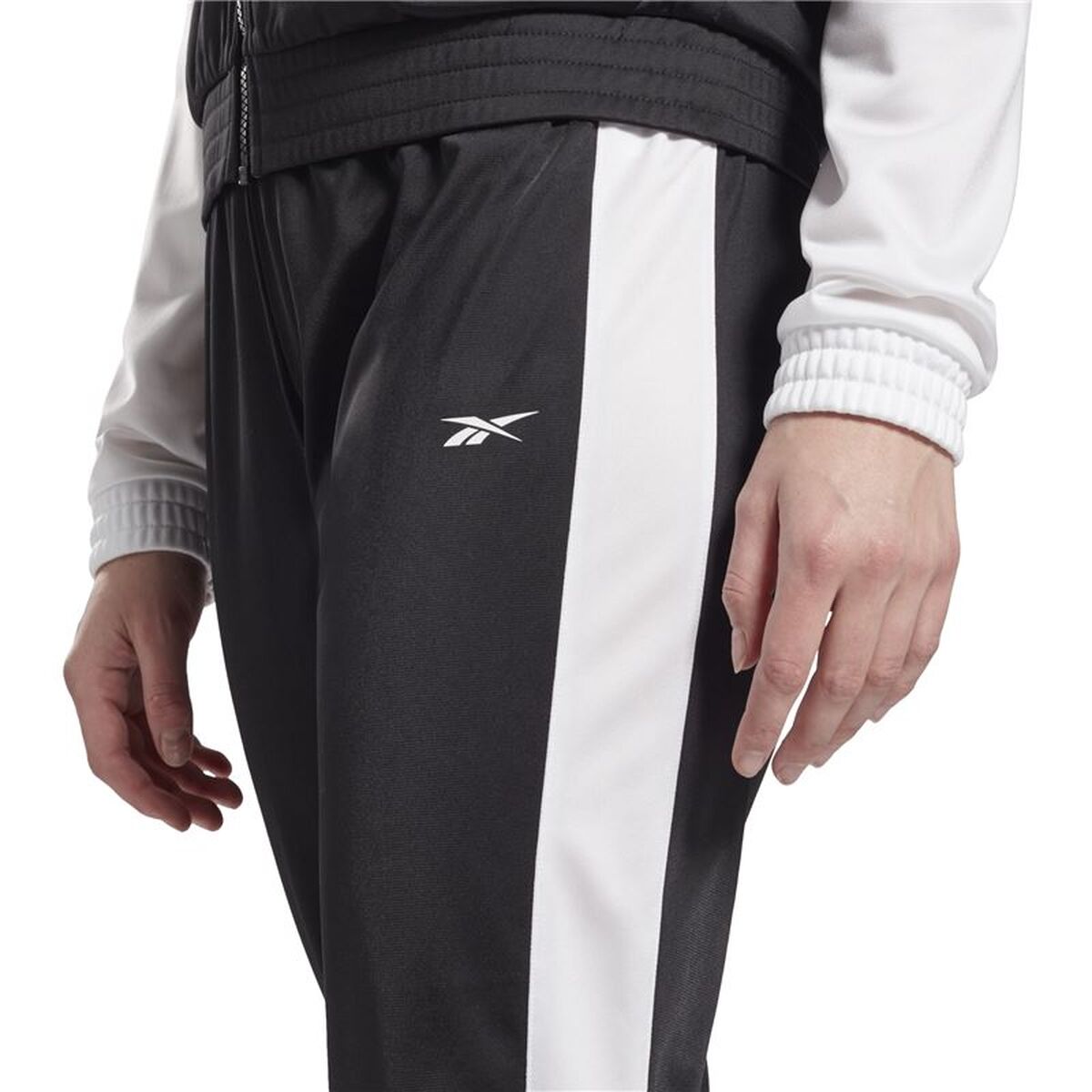 V2H2C885E54F1D0ED543B177ED0506E762BR7701779P3