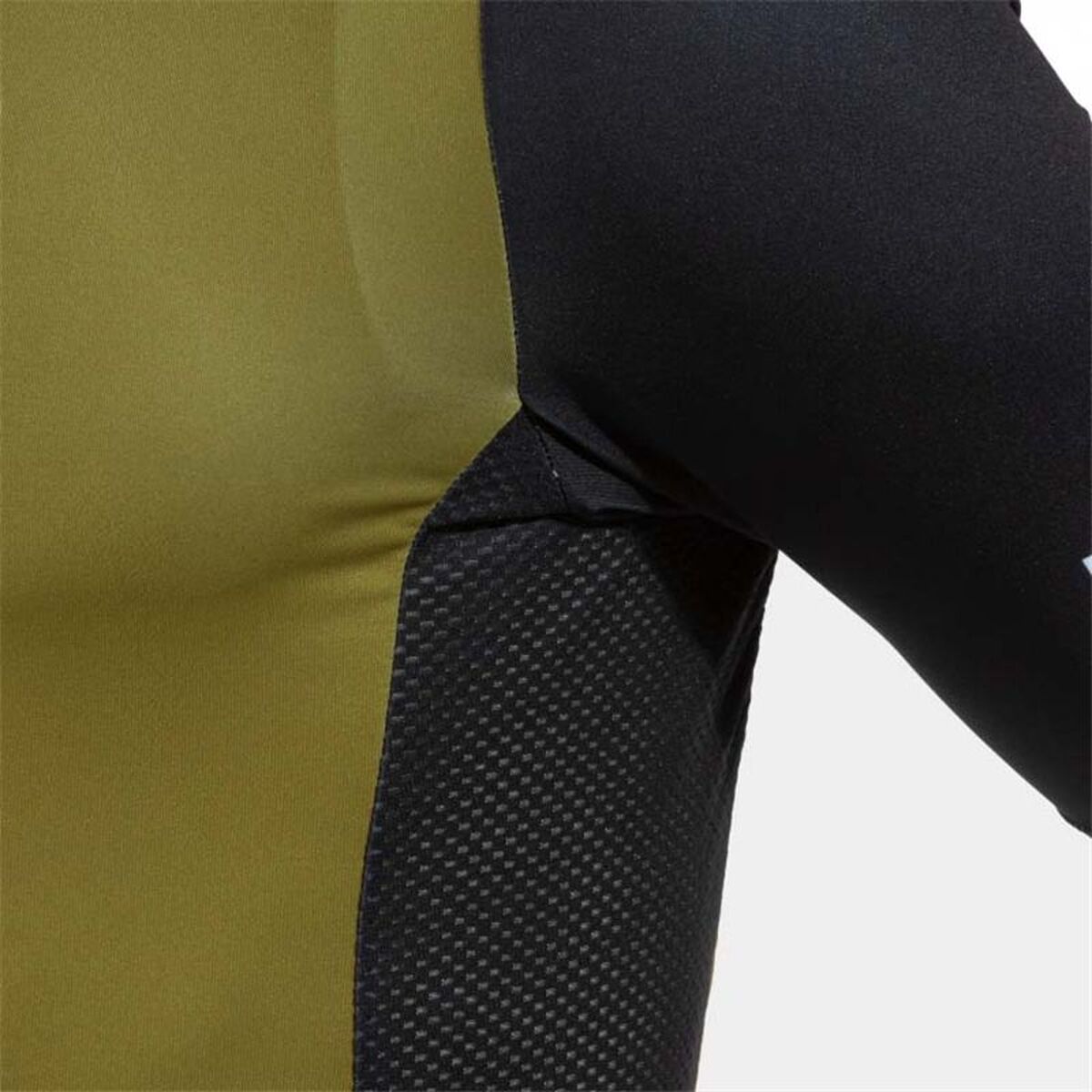 V2H37A0A92BA8A65EC68DF2EEF890694AA3R7709661P5